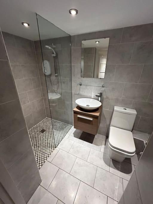 Spacious Central 2Bed Apartment Wilmslow Dış mekan fotoğraf
