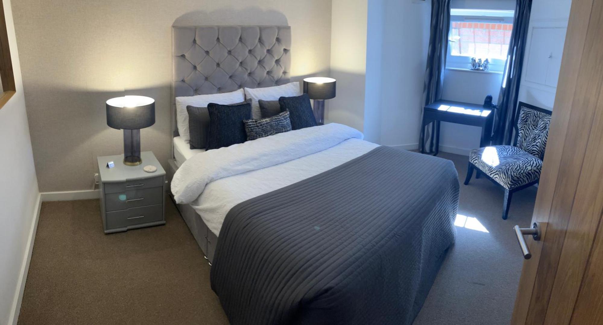Spacious Central 2Bed Apartment Wilmslow Dış mekan fotoğraf